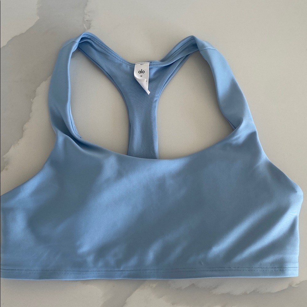 NWOT ALO YOGA Light Blue airlift racerback Sports Bra - size medium